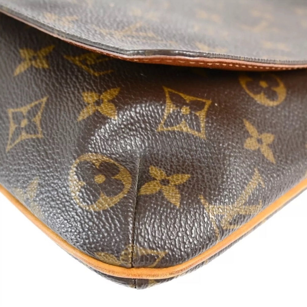 Louis Vuitton Brown Monogram Shoulder Bag - Picture 6 of 9